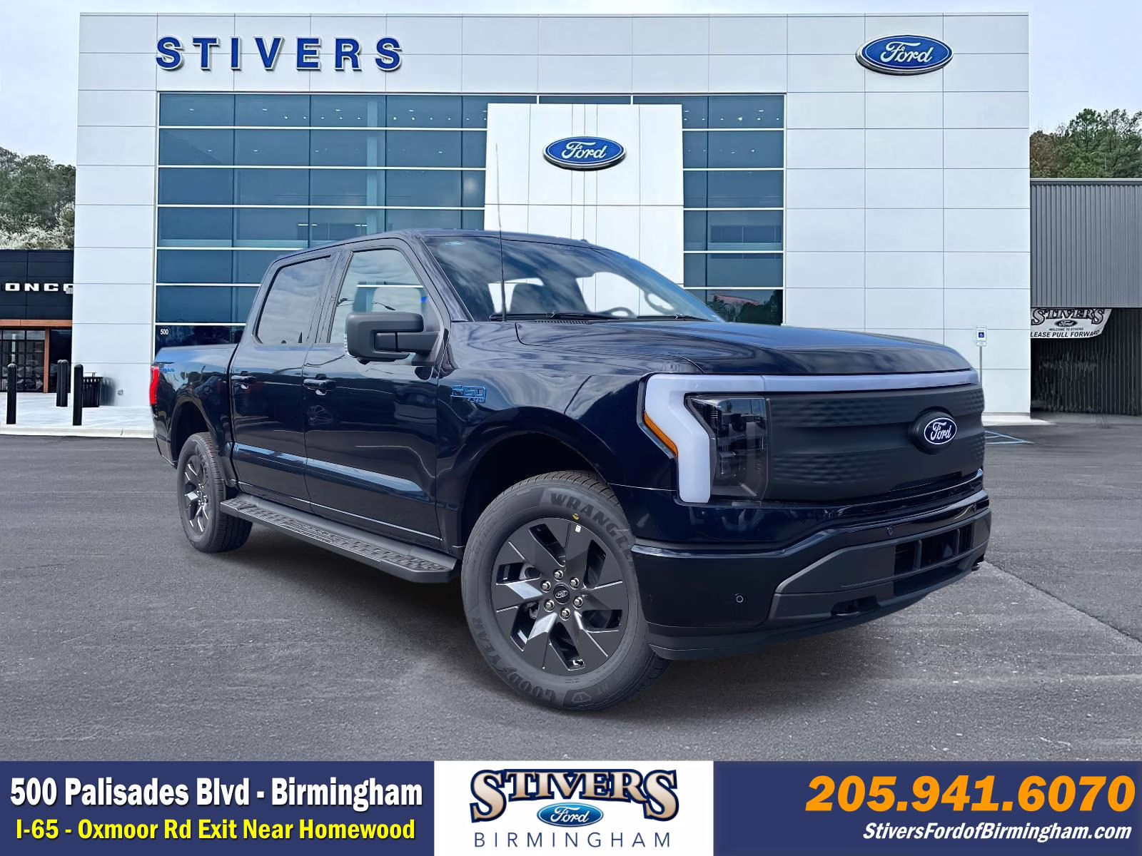 2025 Antimatter Blue Metallic Ford F-150 Lightning Flash AWD Truck