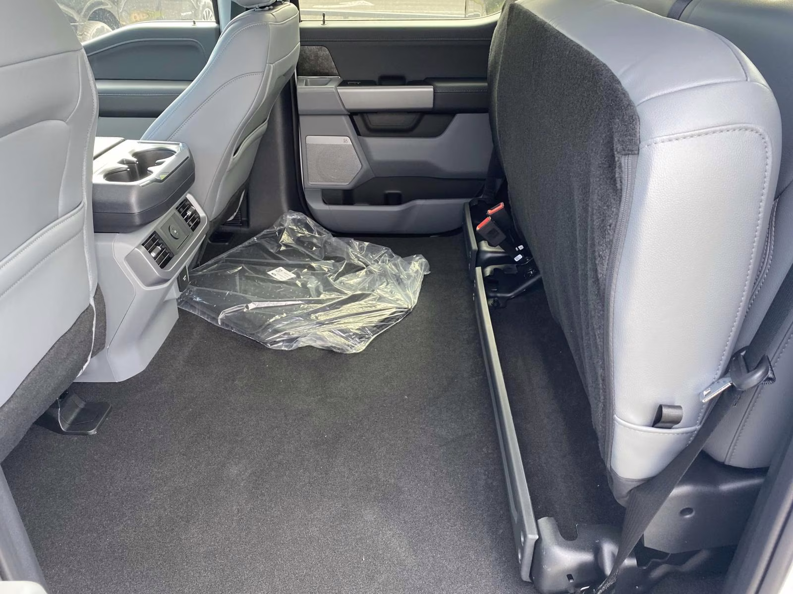 2025 Oxford White Ford F-150 Lightning Flash AWD Truck