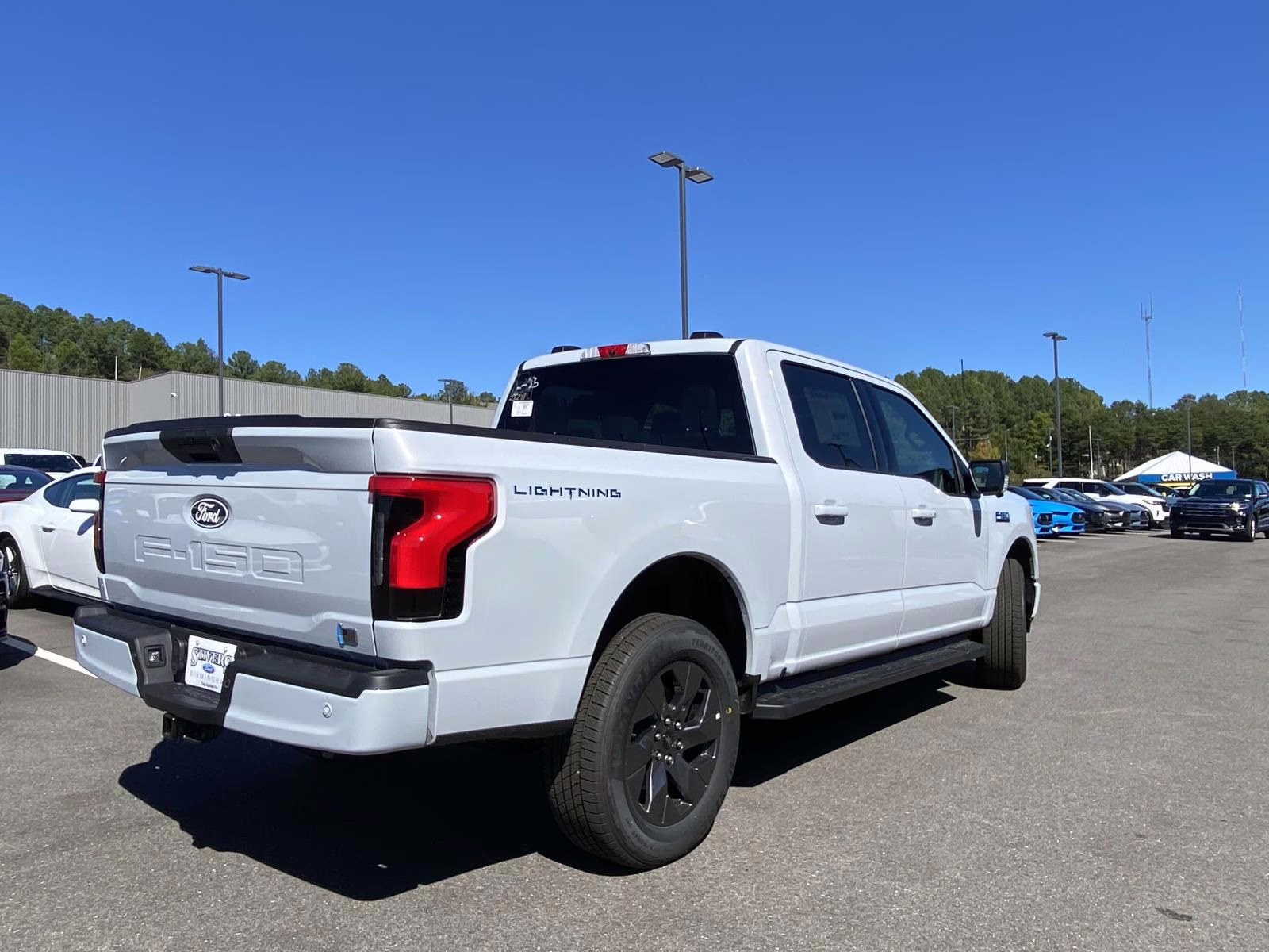 2025 Space White Metallic Ford F-150 Lightning Flash AWD Truck