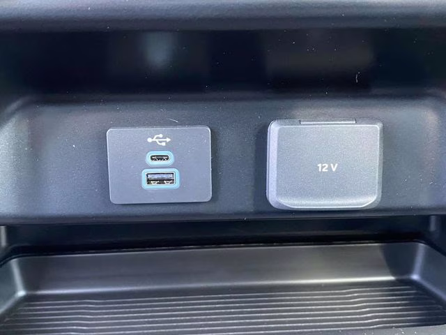 2025 Oxford White Ford Super Duty F-250 SRW XLT 4X4 Truck