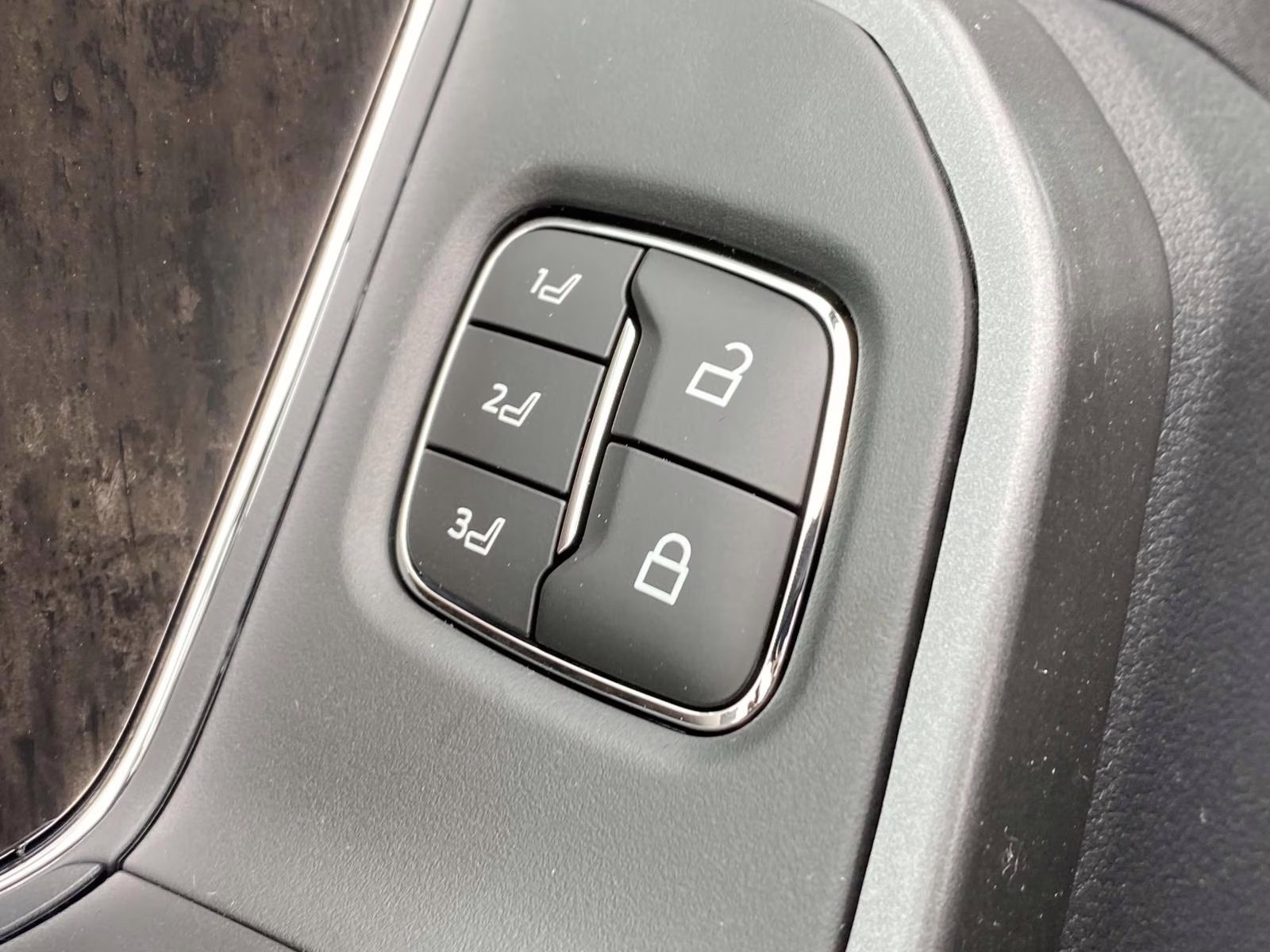 2026 Glacier Gray Metallic Tri-Coat Ford Super Duty F-250 SRW Lariat 4X4 Truck