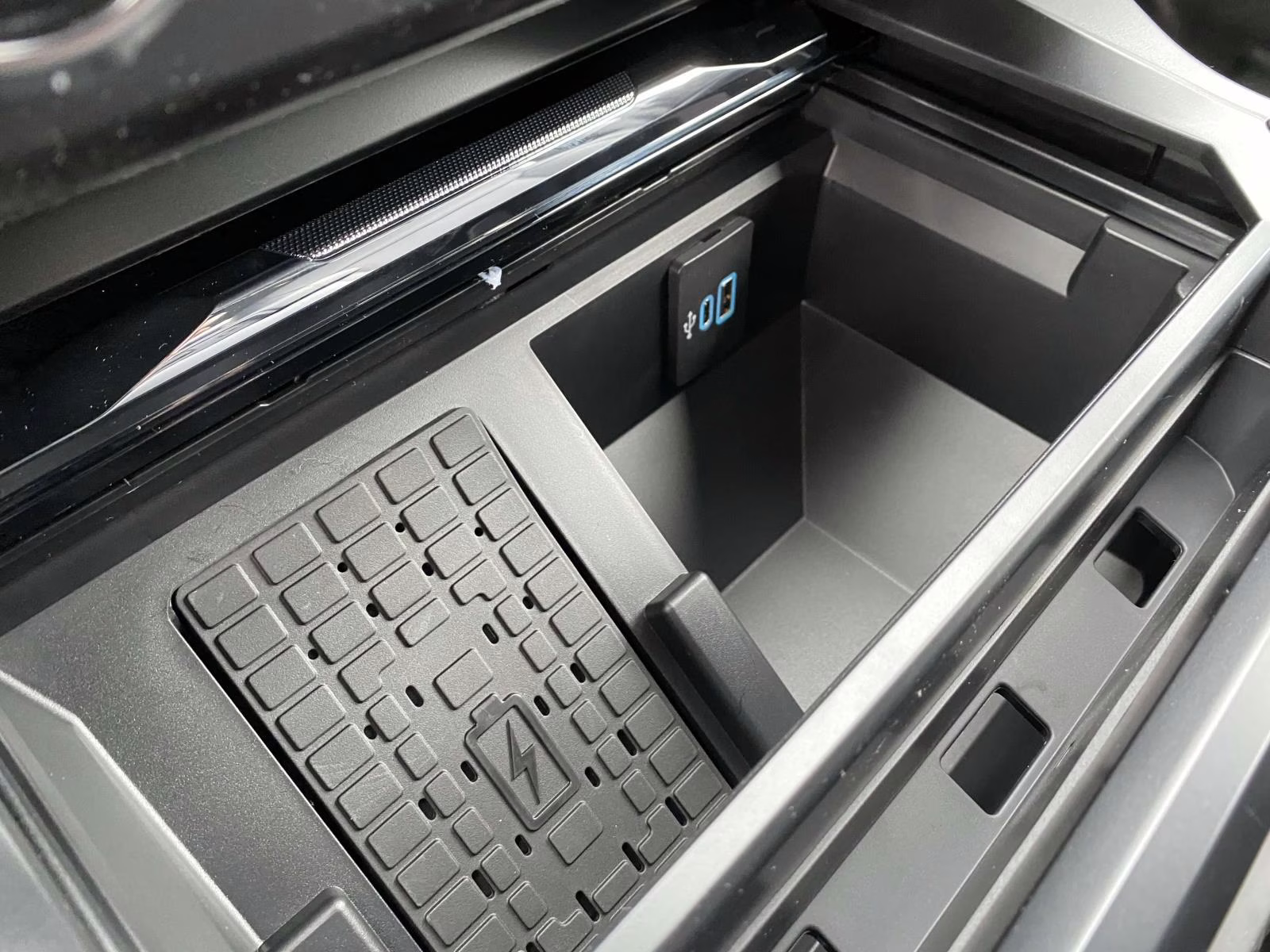 2026 Glacier Gray Metallic Tri-Coat Ford Super Duty F-250 SRW Lariat 4X4 Truck