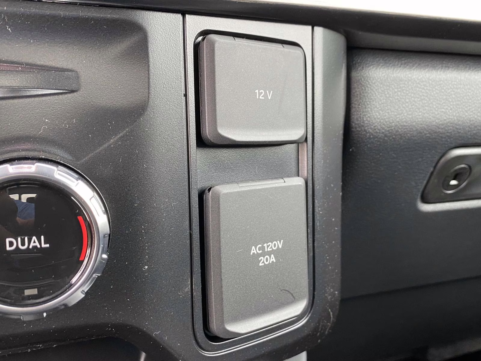 2026 Glacier Gray Metallic Tri-Coat Ford Super Duty F-250 SRW Lariat 4X4 Truck