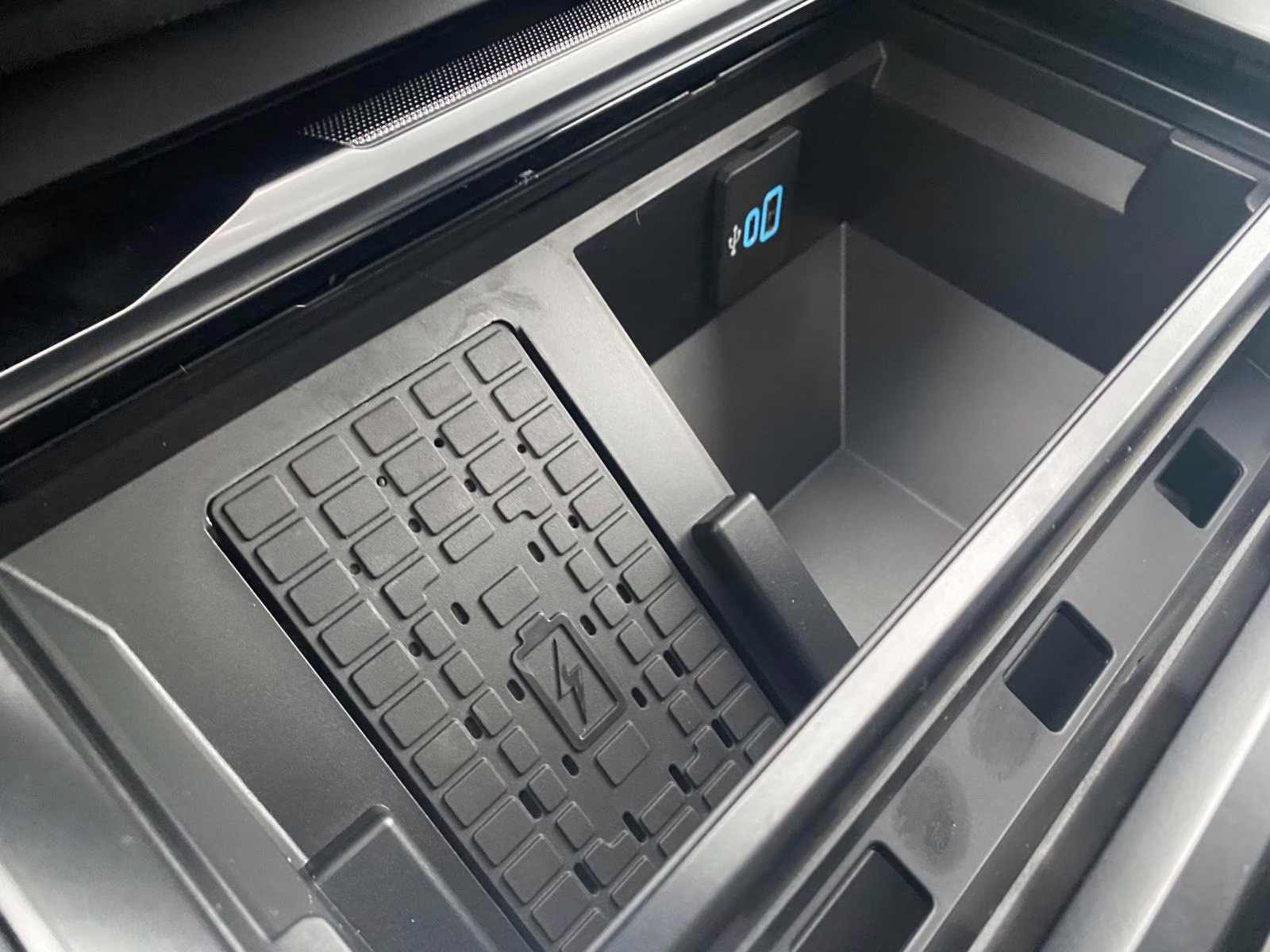 2026 Star White Metallic Tri-Coat Ford Super Duty F-250 SRW Platinum 4X4 Truck