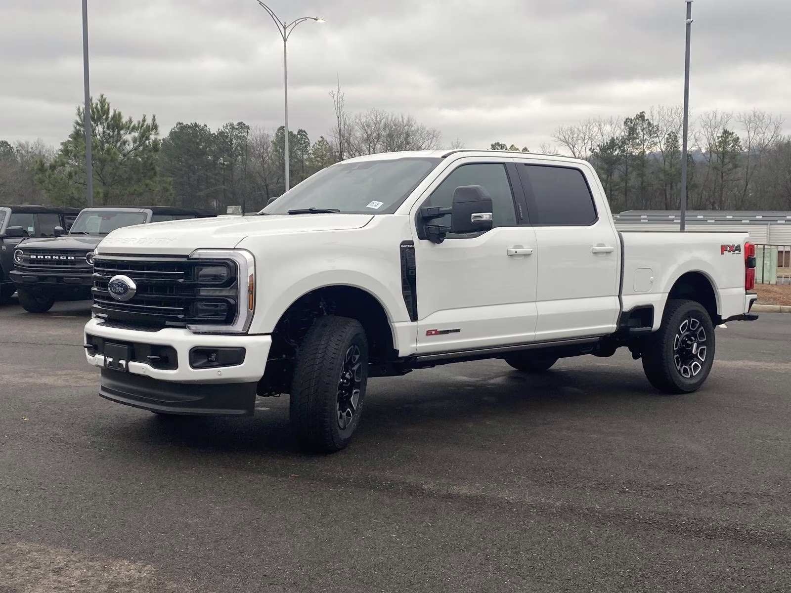 2026 Star White Metallic Tri-Coat Ford Super Duty F-250 SRW Platinum 4X4 Truck