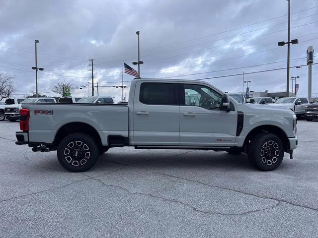 2026 Avalanche Ford Super Duty F-250 SRW Platinum 4X4 Truck