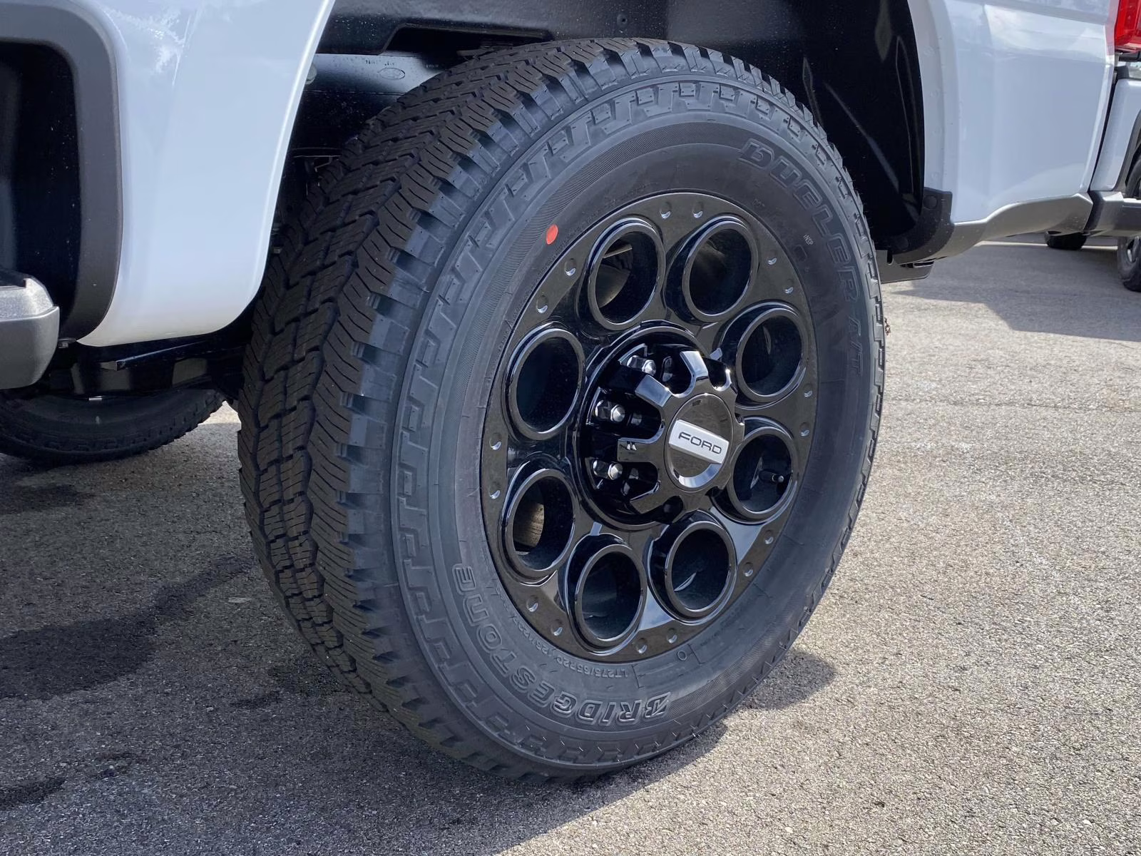 2026 Oxford White Ford Super Duty F-250 SRW Lariat 4X4 Truck