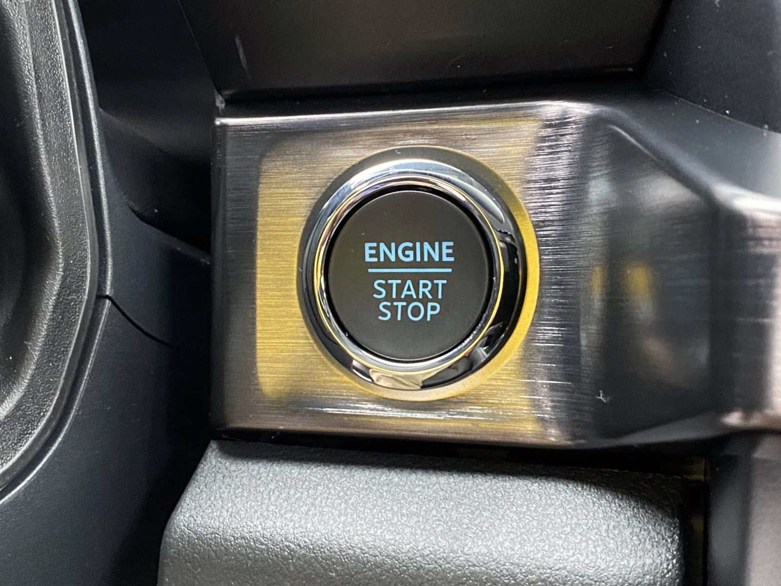 2026 Avalanche Ford Super Duty F-250 SRW Lariat 4X4 Truck