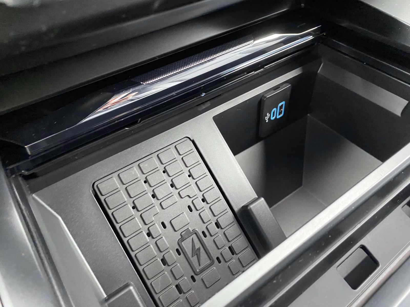 2026 Avalanche Ford Super Duty F-250 SRW Lariat 4X4 Truck