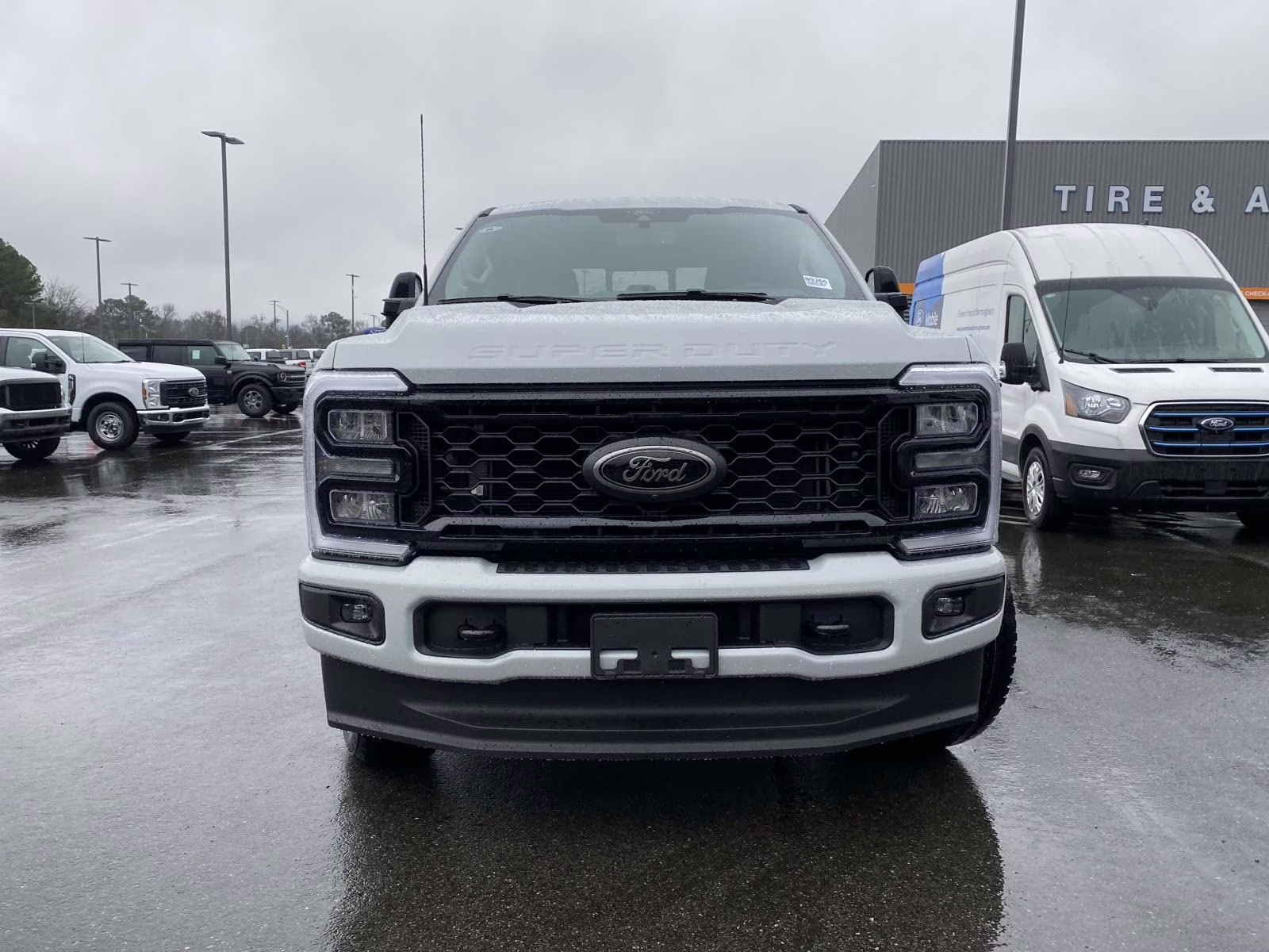 2026 Avalanche Ford Super Duty F-250 SRW Lariat 4X4 Truck