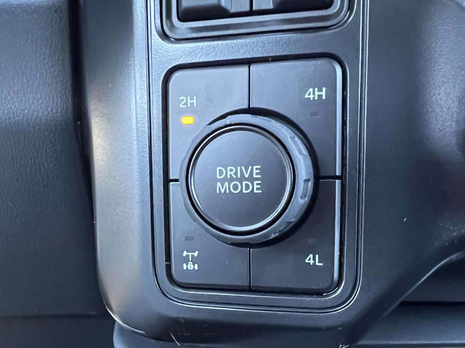 2026 Avalanche Ford Super Duty F-350 SRW Lariat 4X4 Truck