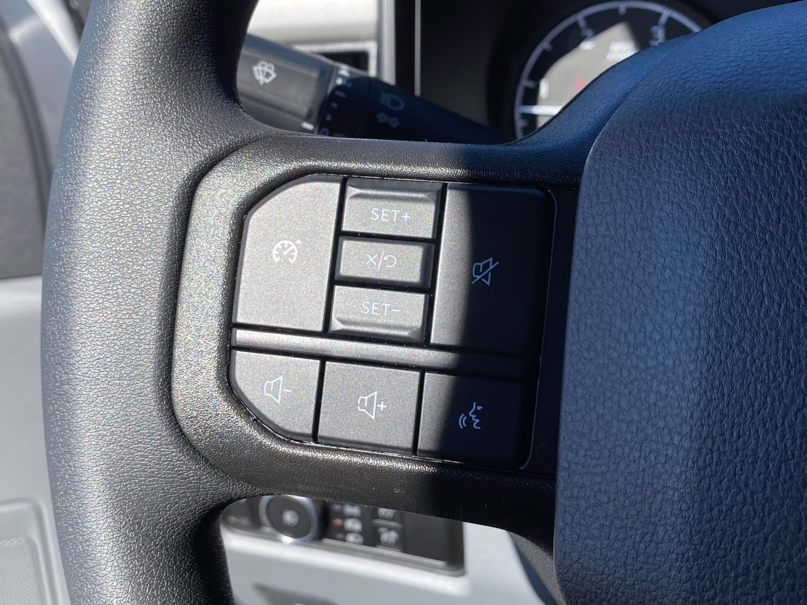 2026 Oxford White Ford Super Duty F-350 DRW XL 4X4 Truck