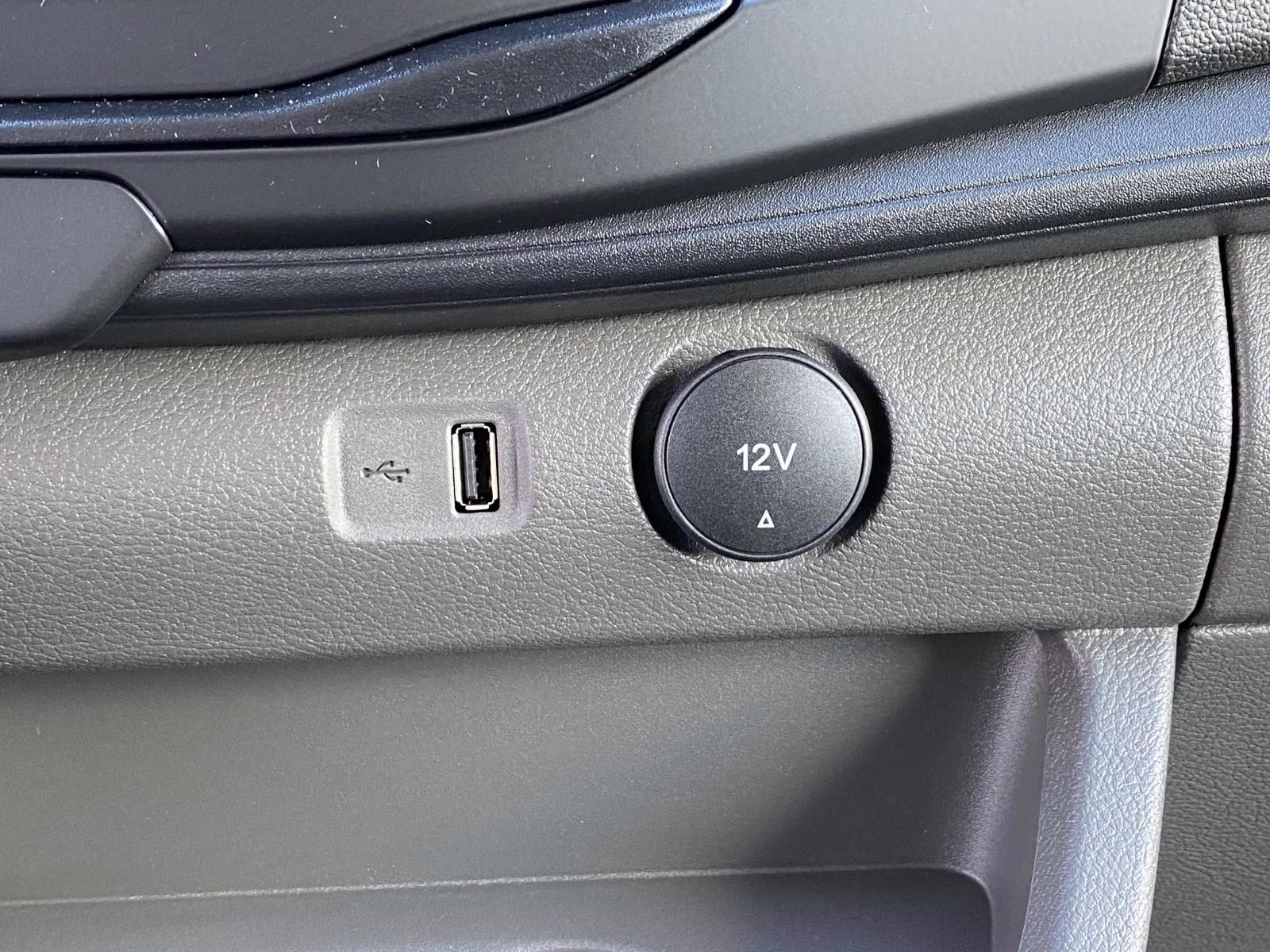 2026 Oxford White Ford Transit-250 Base RWD Van