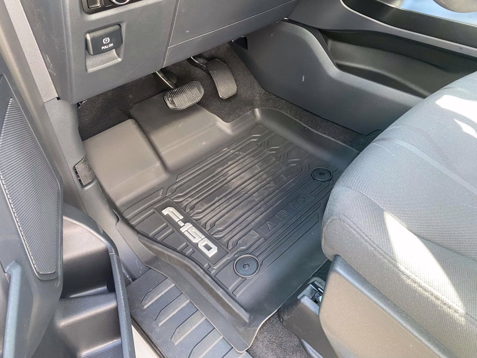 2026 Avalanche Ford F-150 STX 4X4 Truck