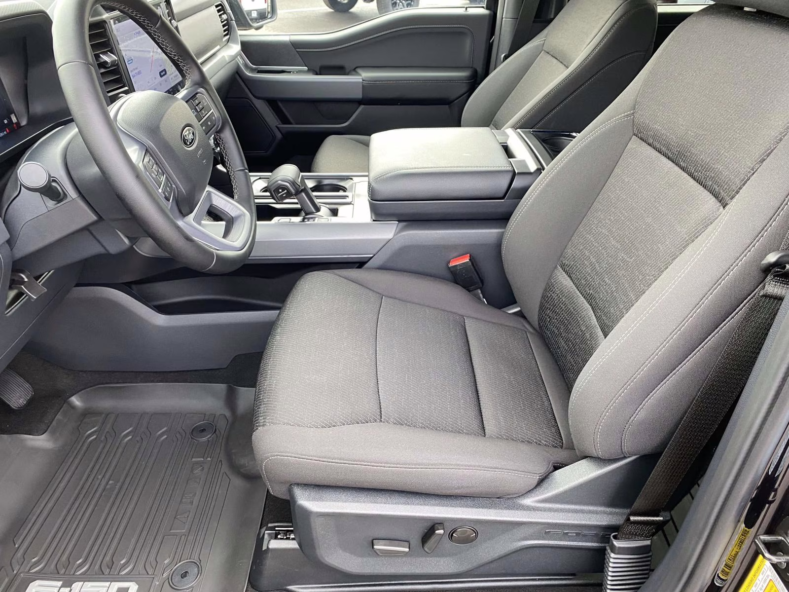 2025 Agate Black Metallic Ford F-150 XLT 4X4 Truck