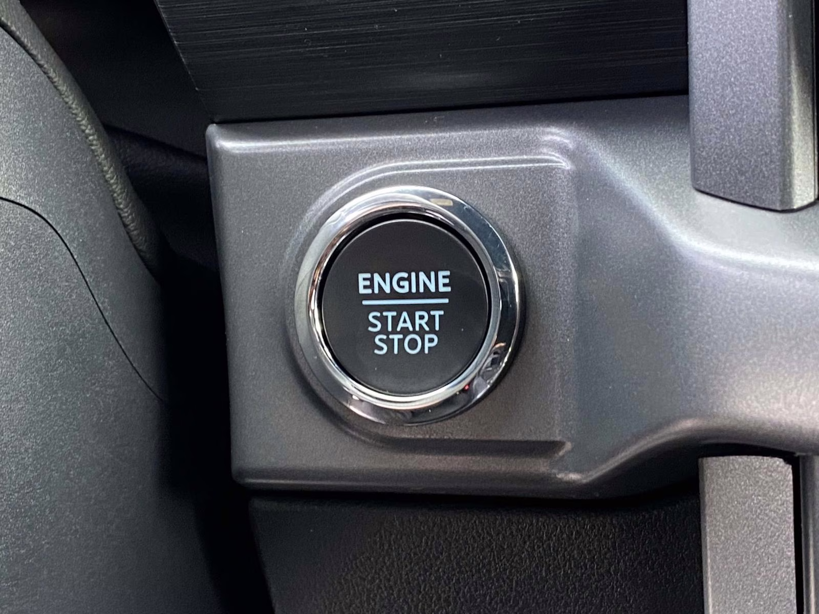 2025 Agate Black Metallic Ford F-150 XLT 4X4 Truck