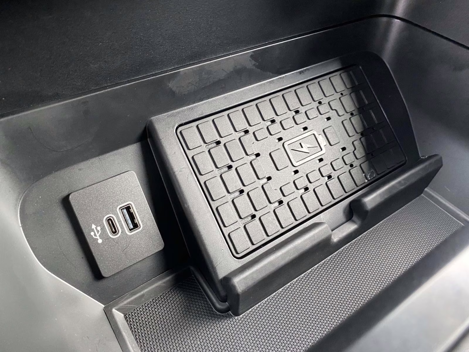 2025 Agate Black Metallic Ford F-150 XLT 4X4 Truck