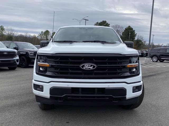 2025 Oxford White Ford F-150 XLT 4X4 Truck