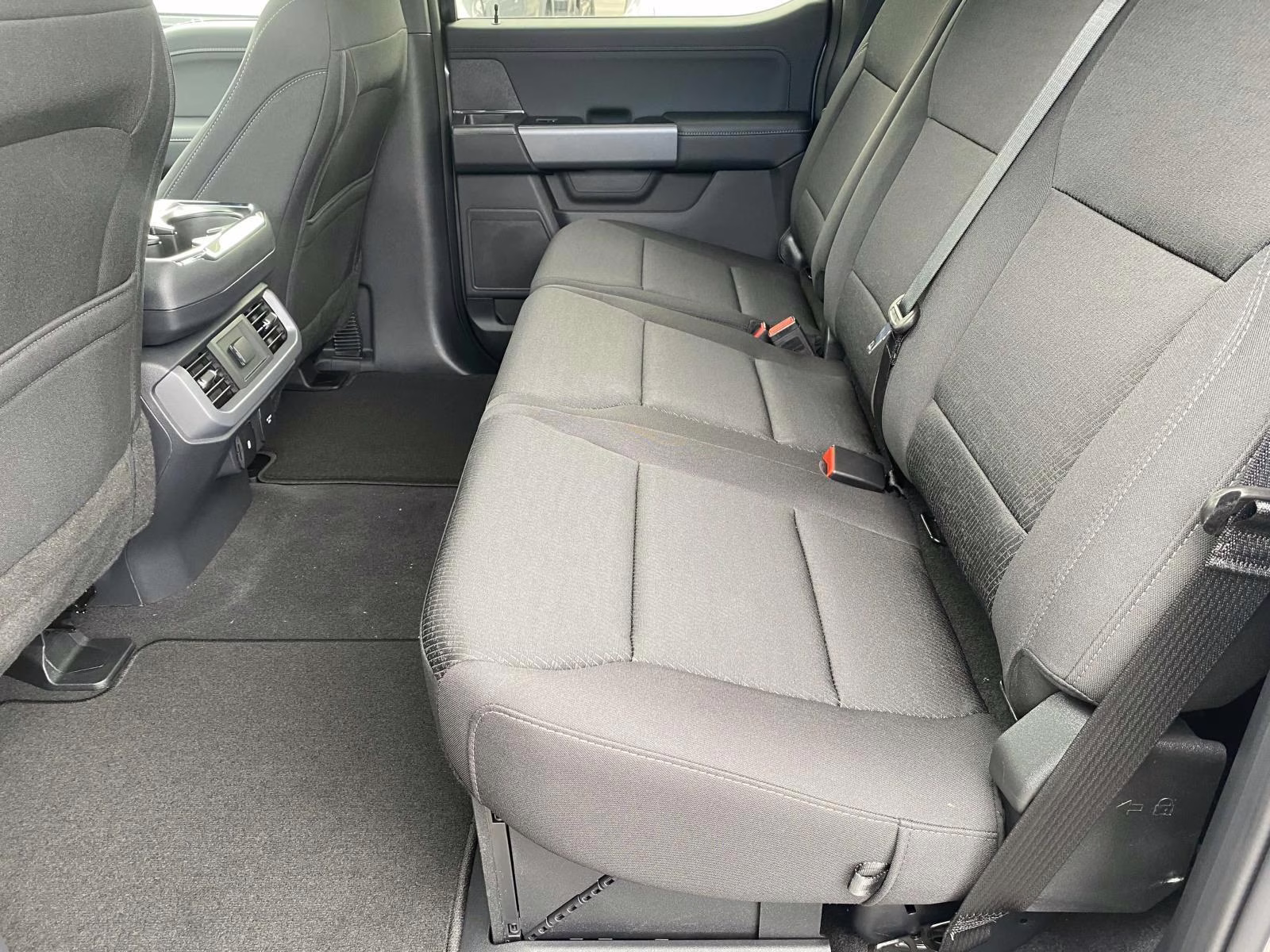 2025 Agate Black Metallic Ford F-150 XLT 4X4 Truck