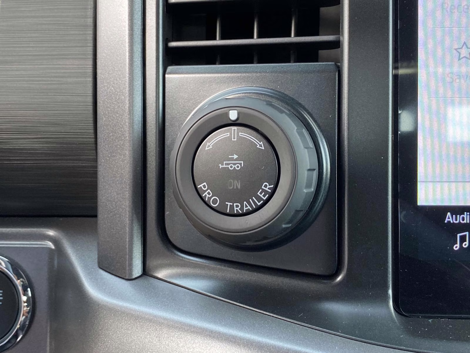 2025 Agate Black Metallic Ford F-150 XLT 4X4 Truck