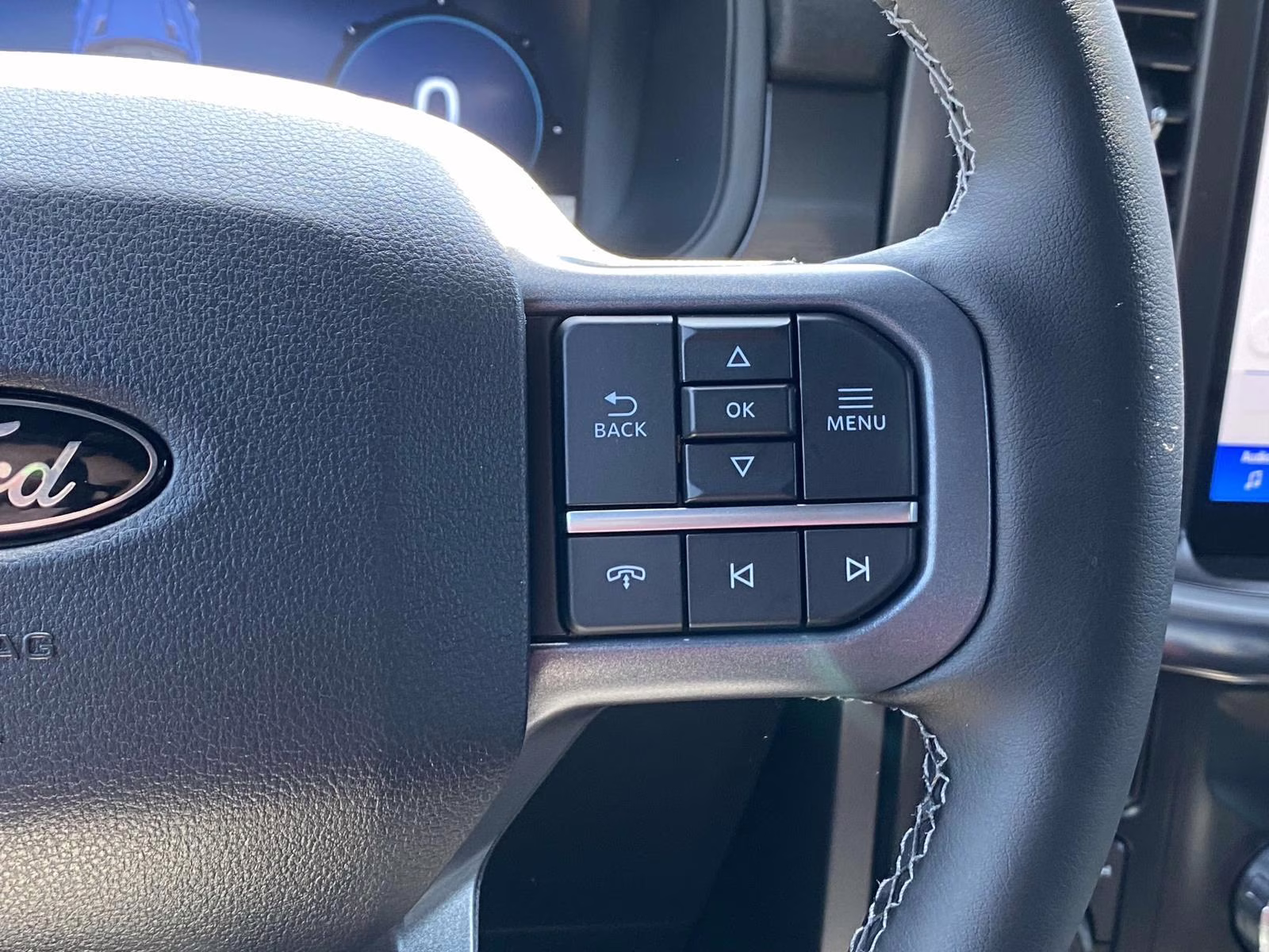 2025 Black Metallic Ford F-150 Lariat 4X4 Truck