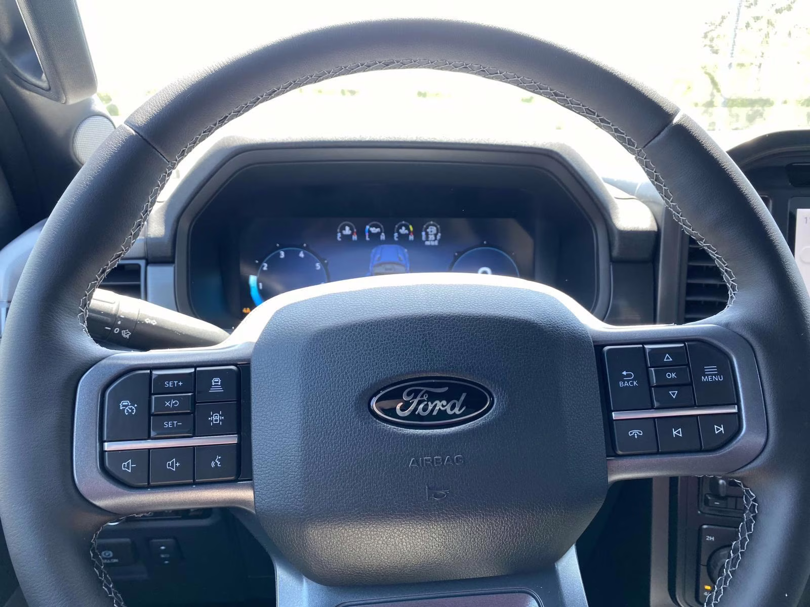 2025 Black Metallic Ford F-150 Lariat 4X4 Truck