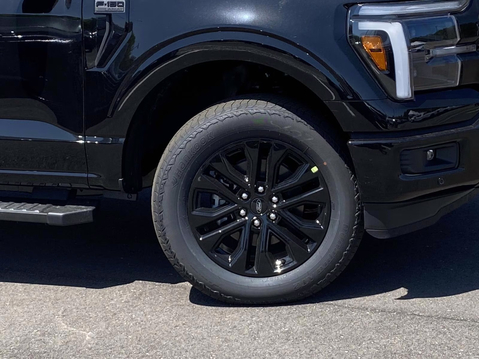 2025 Black Metallic Ford F-150 Lariat 4X4 Truck