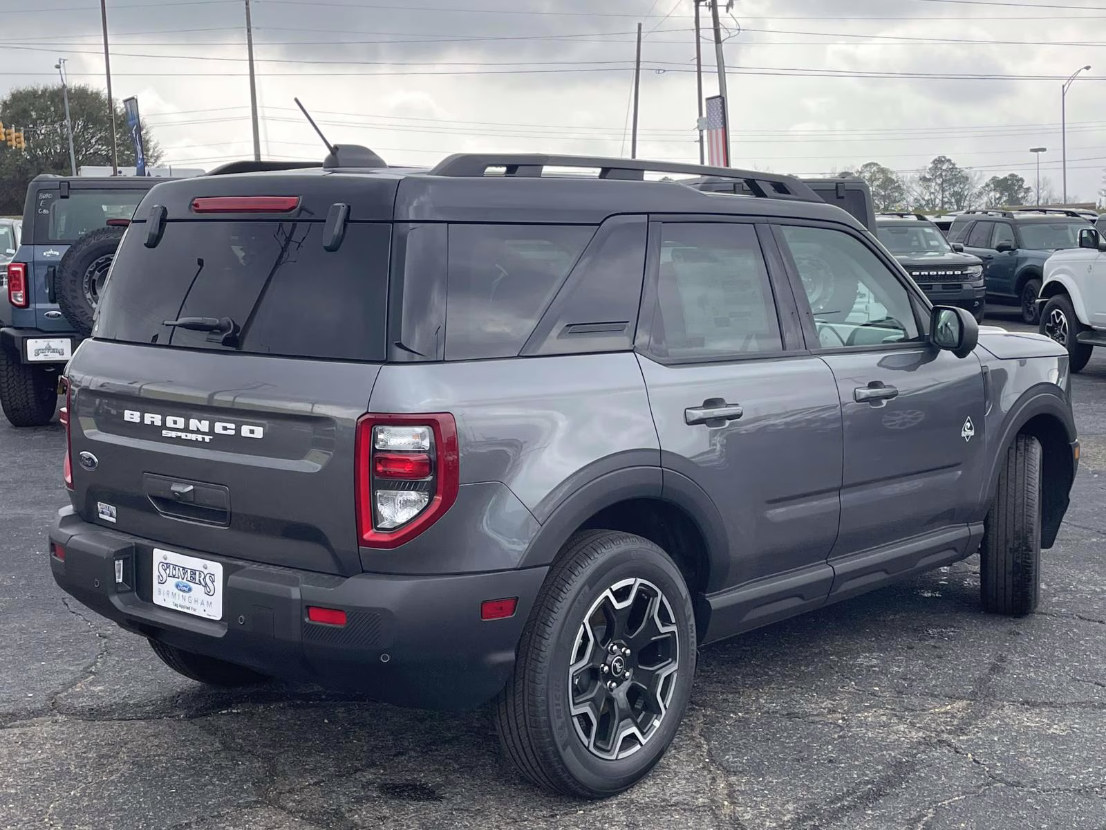 2025 Gray Metallic Ford Bronco Sport Outer Banks 4X4 SUV