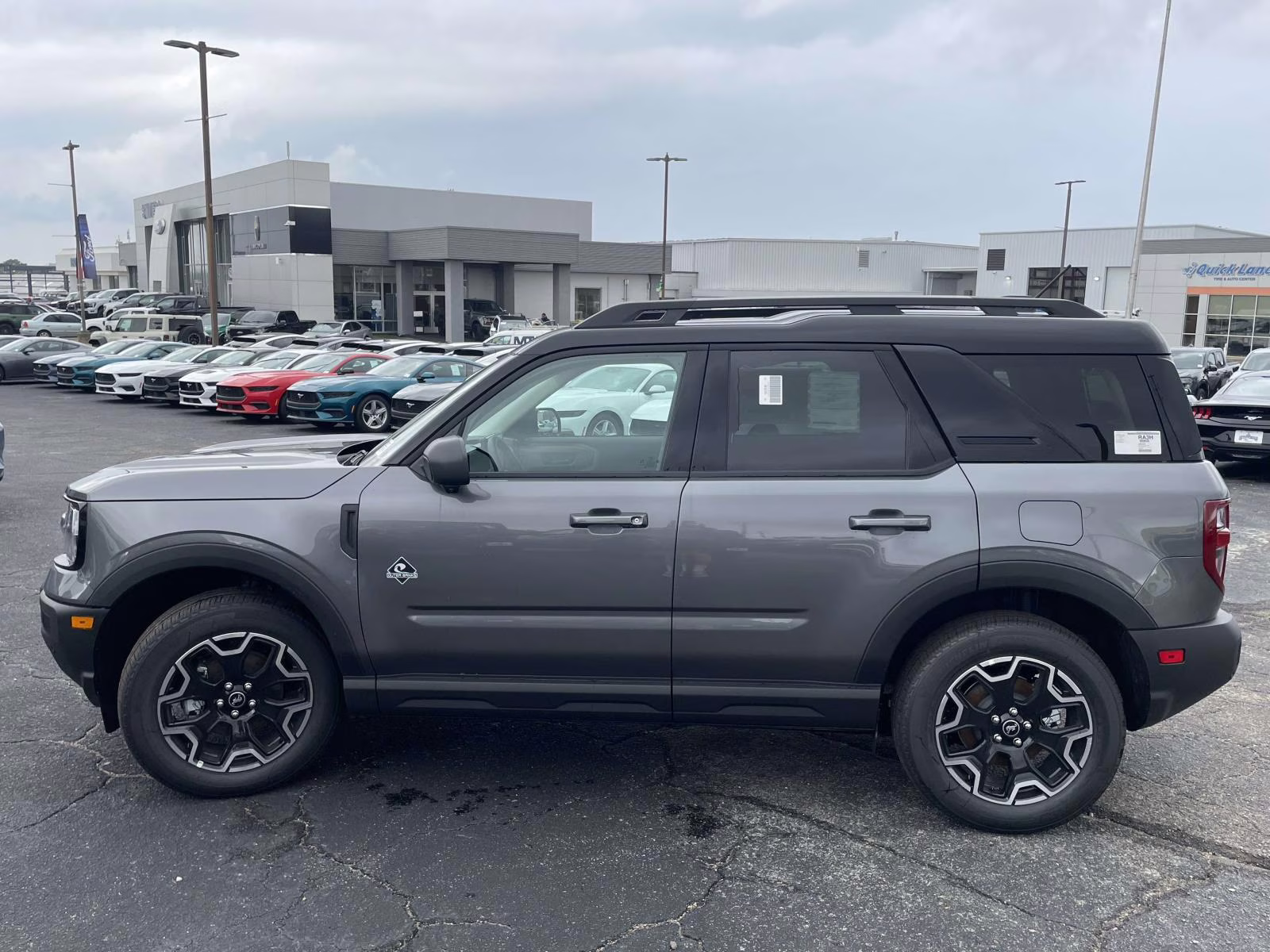 2025 Gray Metallic Ford Bronco Sport Outer Banks 4X4 SUV