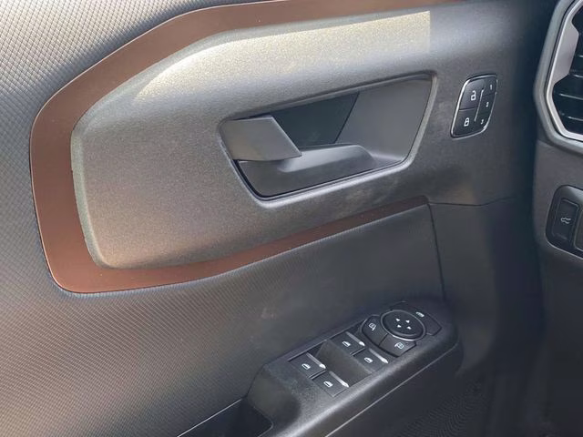 2025 Oxford White Ford Bronco Sport Outer Banks 4X4 SUV