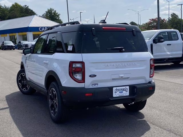 2025 Oxford White Ford Bronco Sport Outer Banks 4X4 SUV