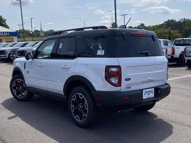 2025 Oxford White Ford Bronco Sport Outer Banks 4X4 SUV