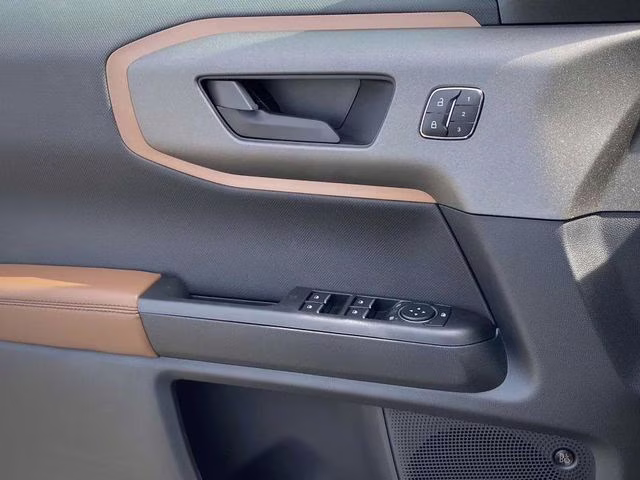 2025 Oxford White Ford Bronco Sport Outer Banks 4X4 SUV