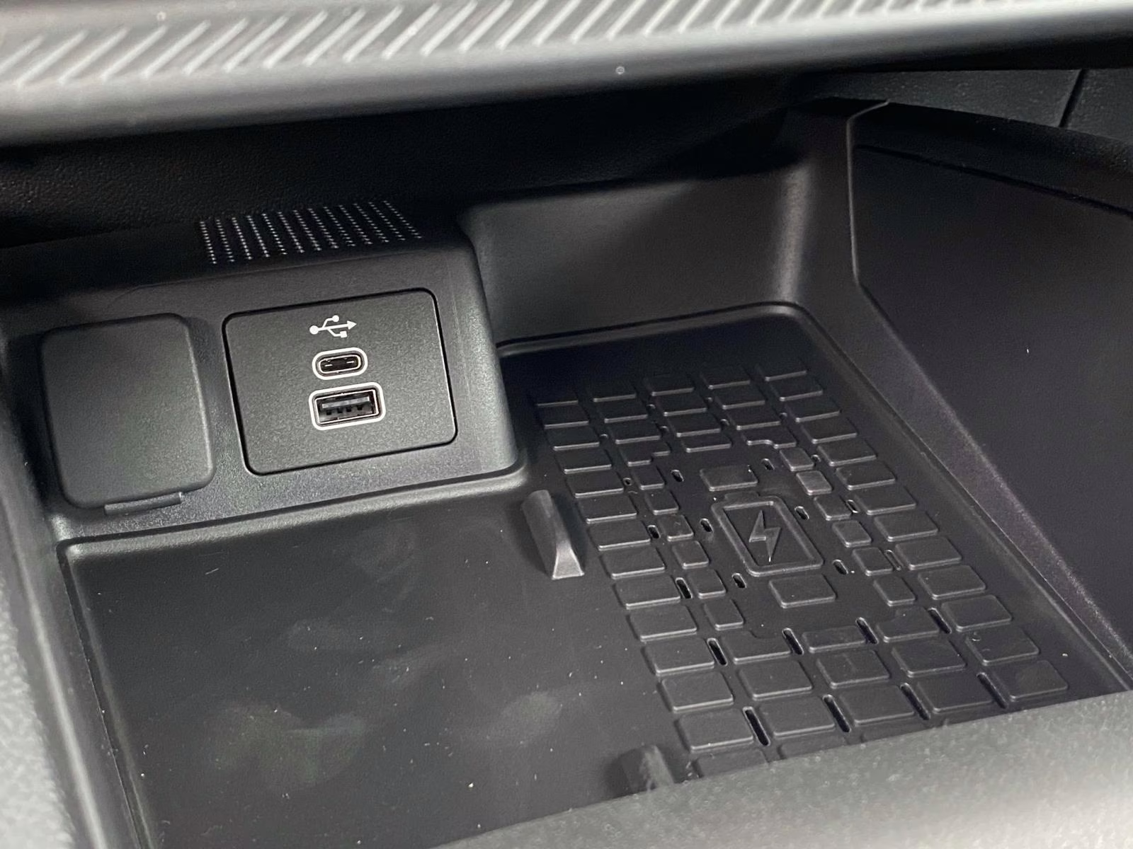 2025 Oxford White Ford Bronco Sport Outer Banks 4X4 SUV