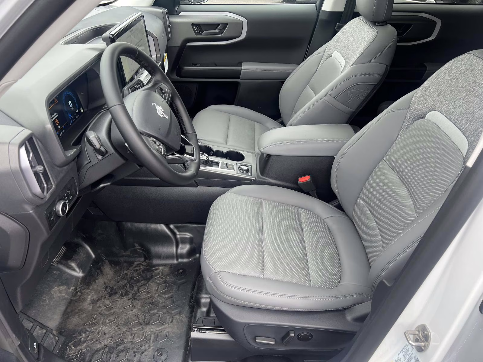 2025 Oxford White Ford Bronco Sport Badlands 4X4 SUV