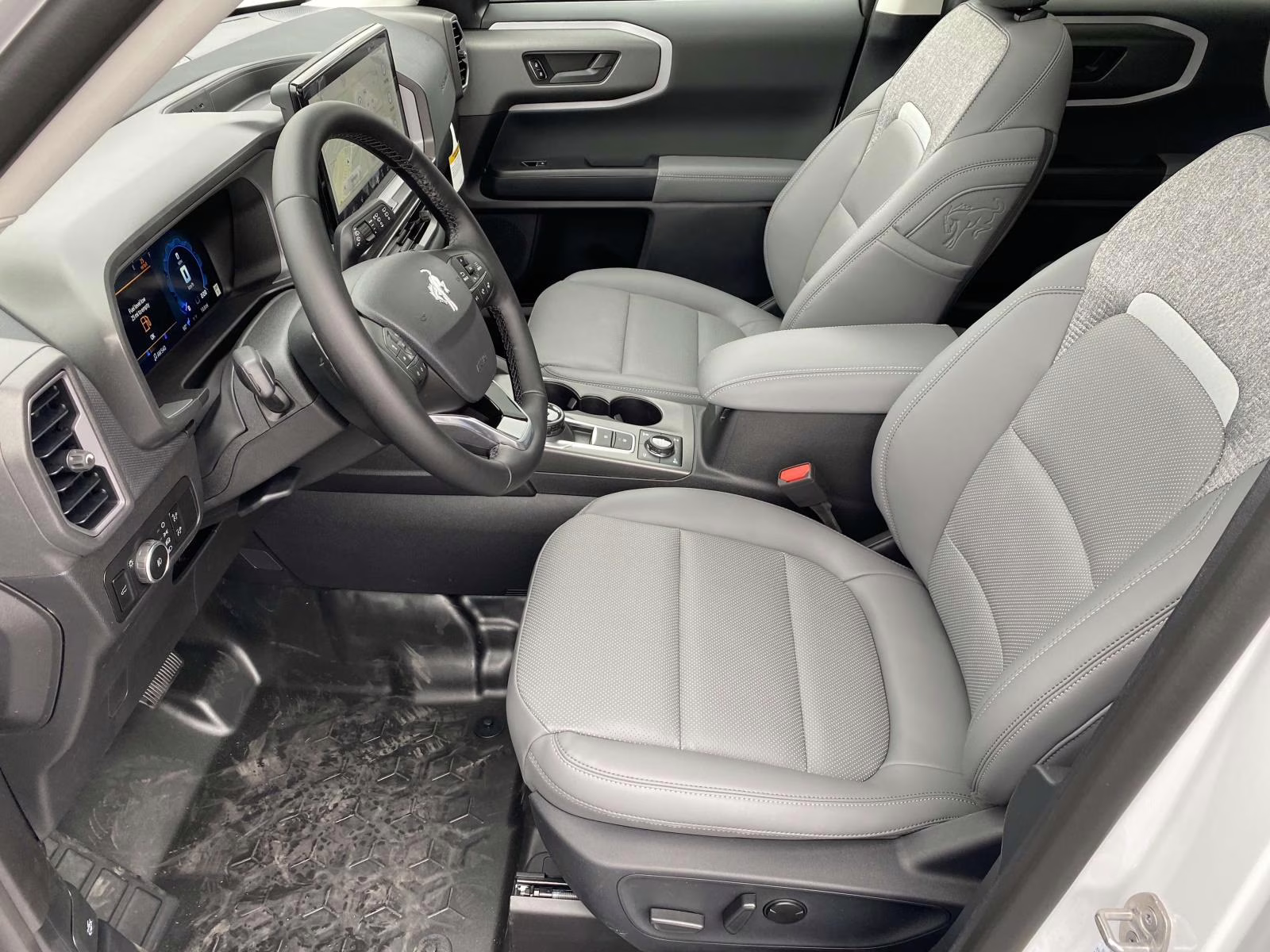 2025 Oxford White Ford Bronco Sport Badlands 4X4 SUV