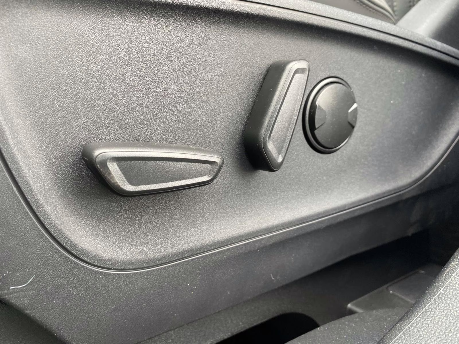 2025 Oxford White Ford Bronco Sport Badlands 4X4 SUV