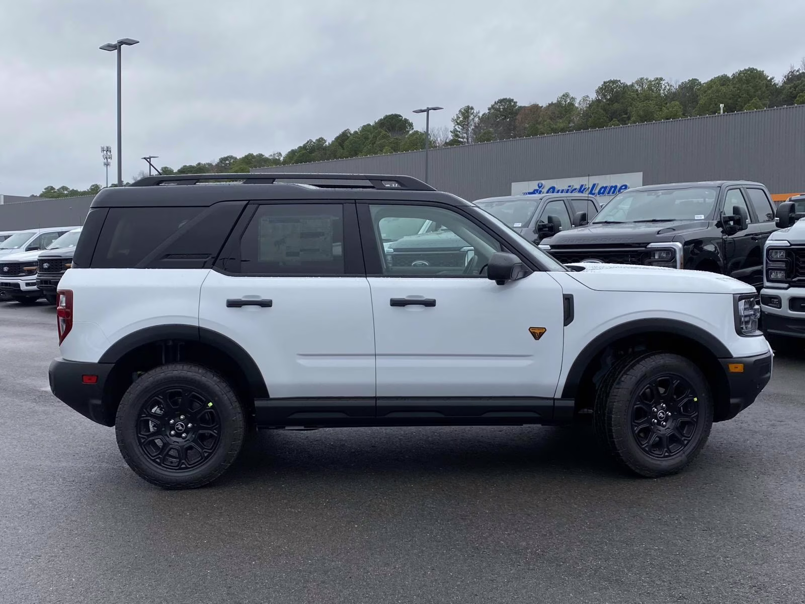 2025 Oxford White Ford Bronco Sport Badlands 4X4 SUV