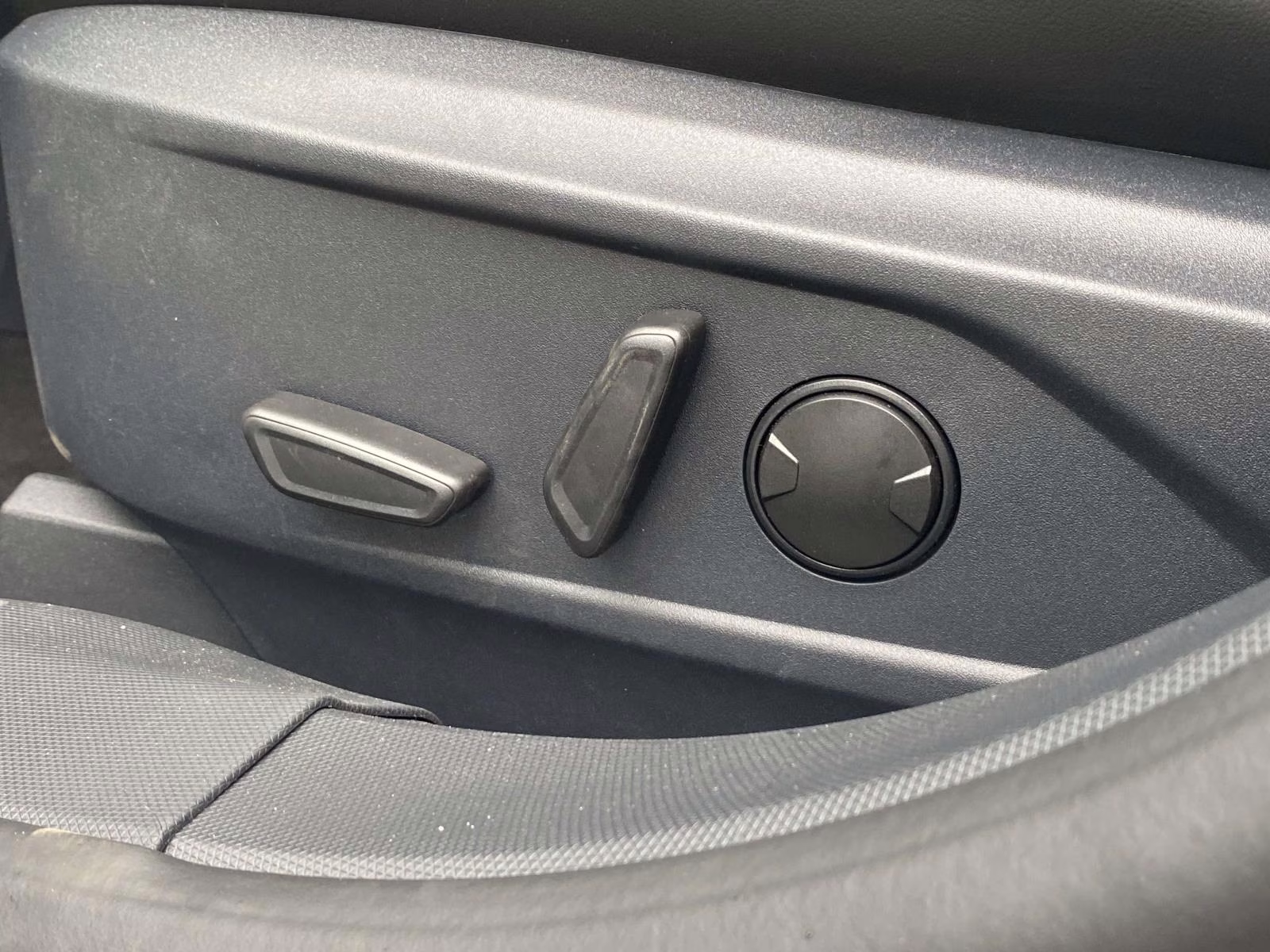 2026 White Metallic Ford Mustang Mach-E Select RWD SUV