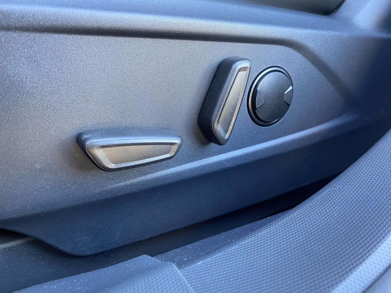 2025 Molten Magenta Metallic Tinted Clearcoat Ford Mustang Mach-E Premium RWD SUV