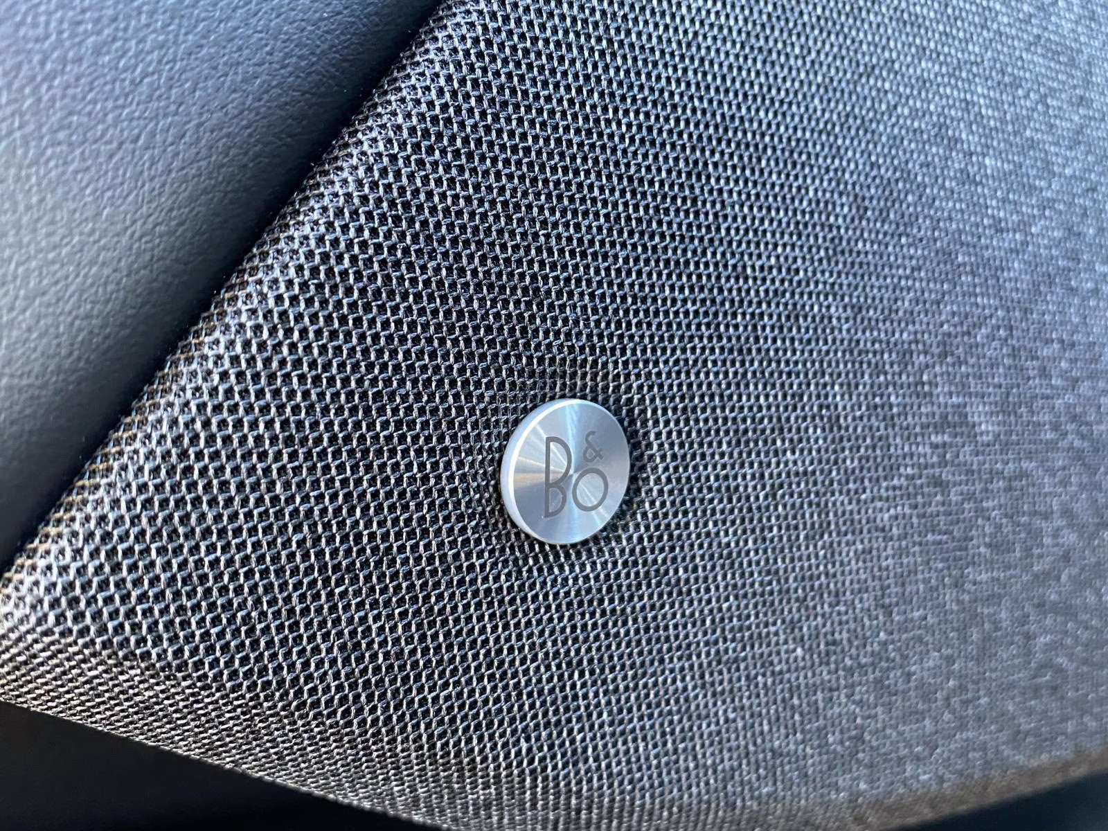 2025 Molten Magenta Metallic Tinted Clearcoat Ford Mustang Mach-E Premium RWD SUV