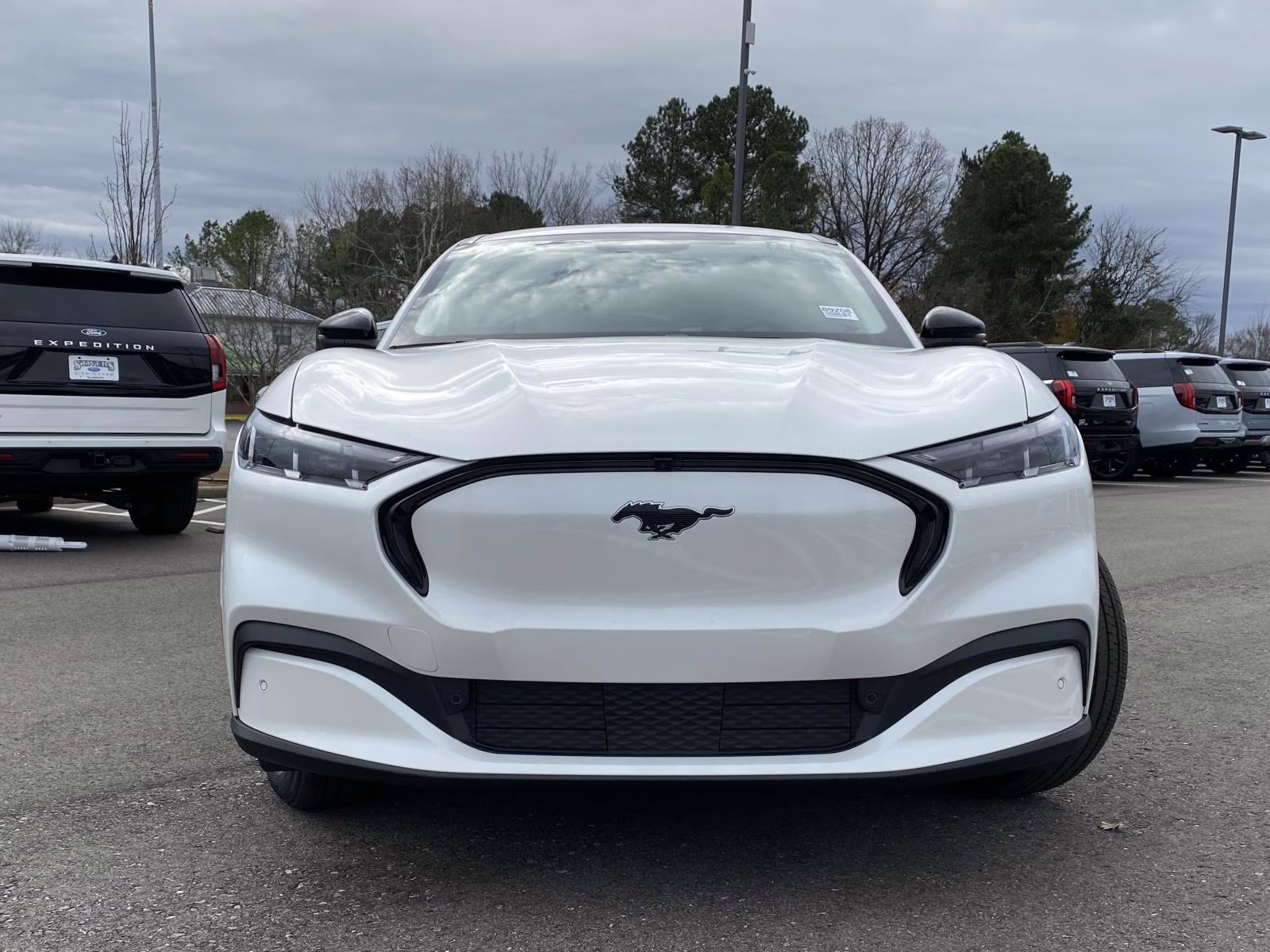 2025 Star White Metallic Tri-Coat Ford Mustang Mach-E Premium RWD SUV