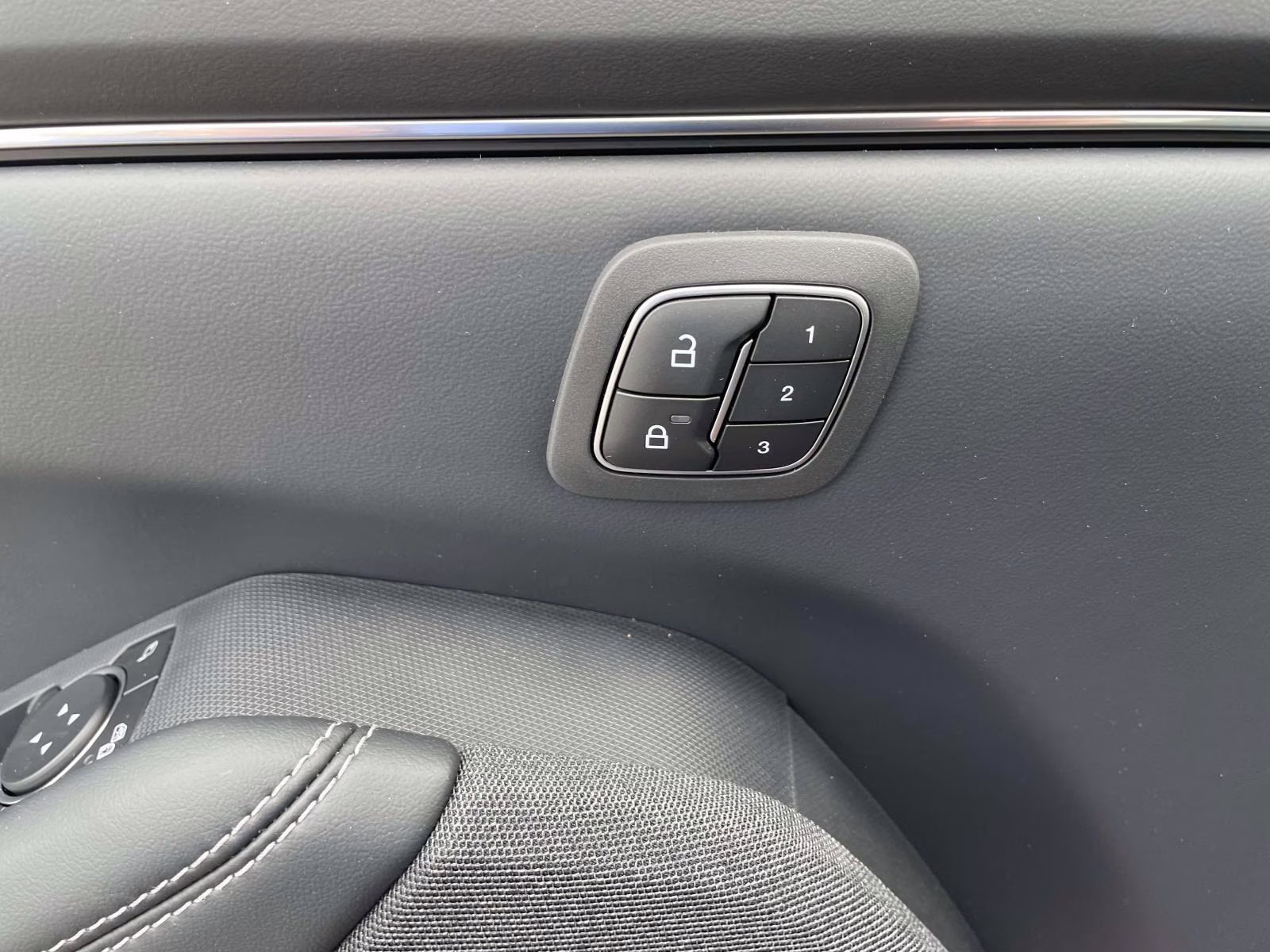 2025 Molten Magenta Metallic Tinted Clearcoat Ford Mustang Mach-E Premium RWD SUV