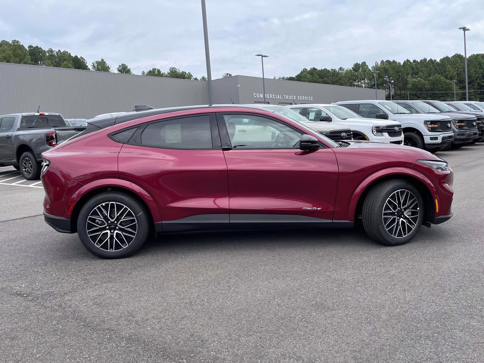 2025 Molten Magenta Metallic Tinted Clearcoat Ford Mustang Mach-E Premium RWD SUV