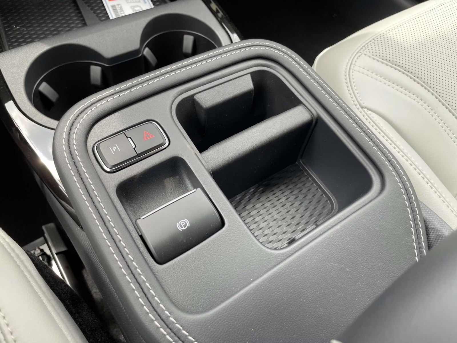 2025 Star White Metallic Tri-Coat Ford Mustang Mach-E Premium RWD SUV