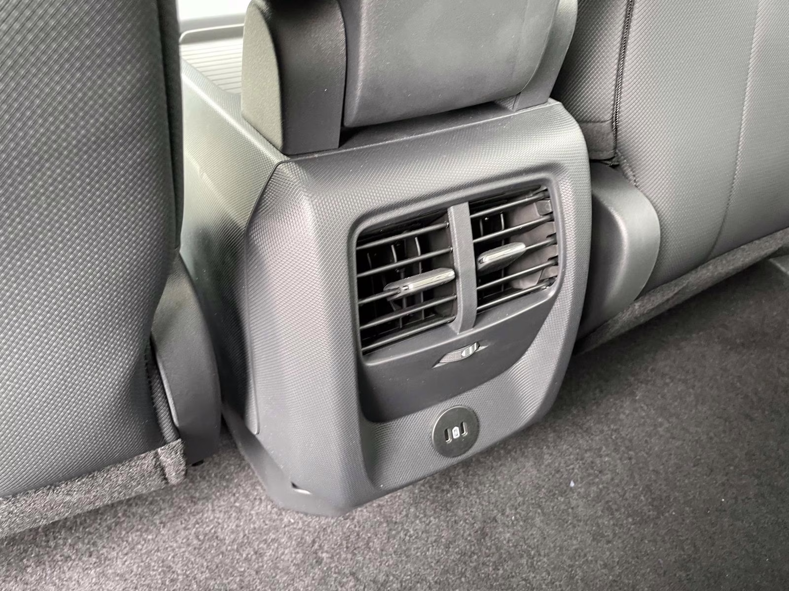 2025 Star White Metallic Tri-Coat Ford Mustang Mach-E Premium RWD SUV