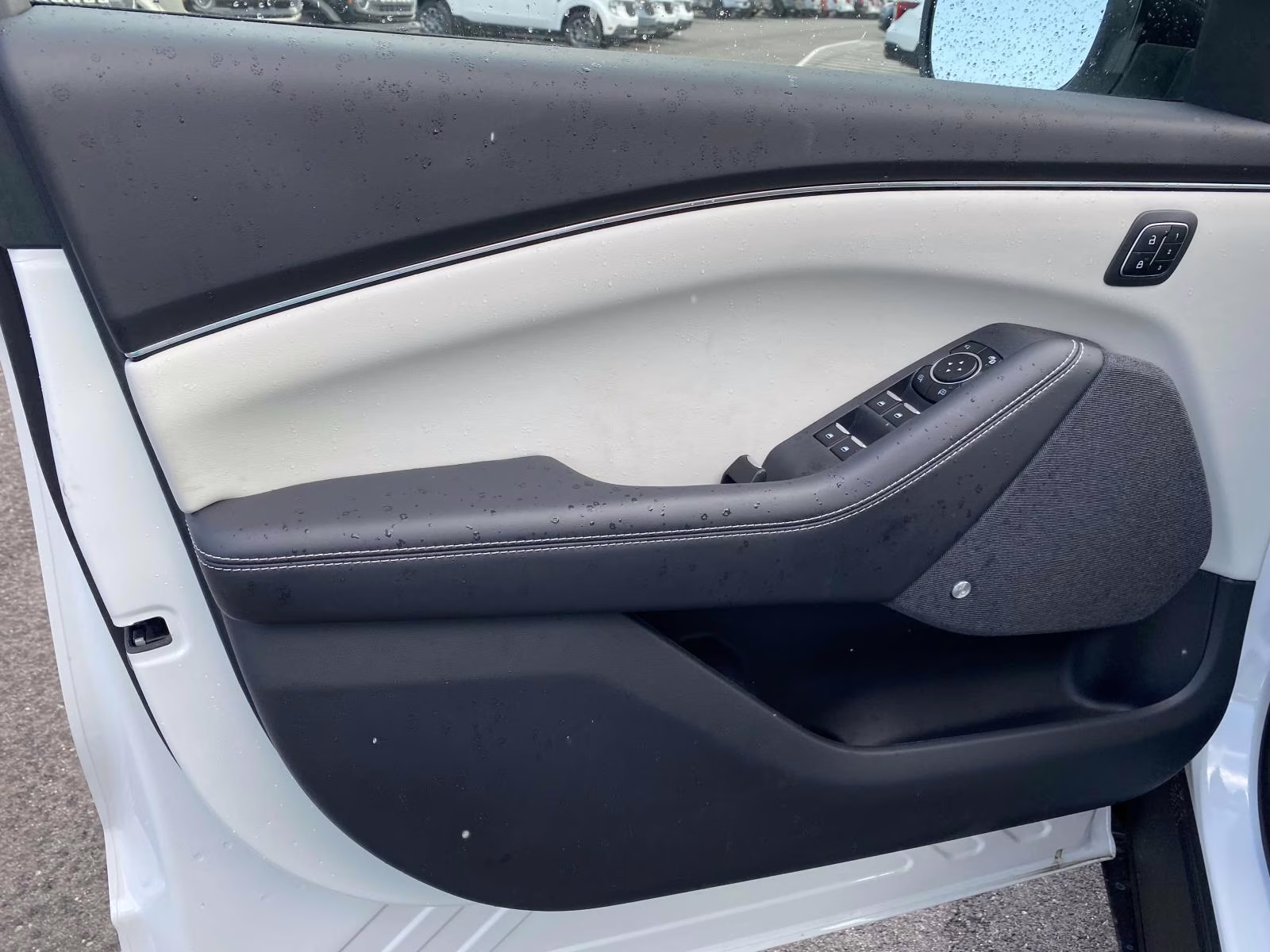 2025 Star White Metallic Tri-Coat Ford Mustang Mach-E Premium AWD SUV