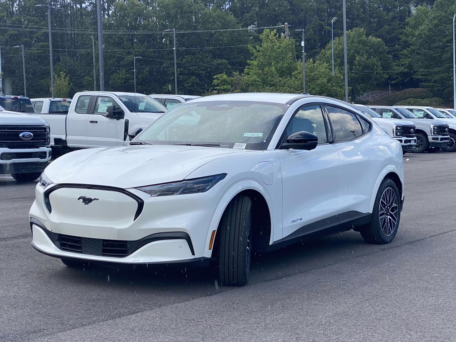 2025 Star White Metallic Tri-Coat Ford Mustang Mach-E Premium AWD SUV