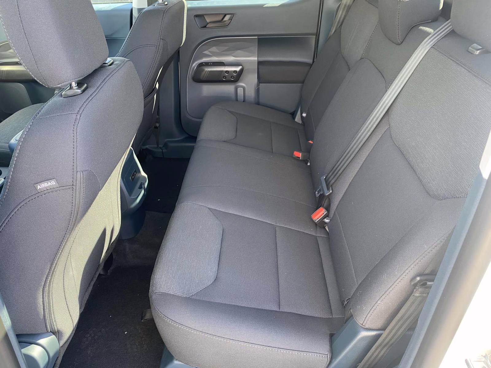 2026 Oxford White Ford Maverick XL FWD Truck