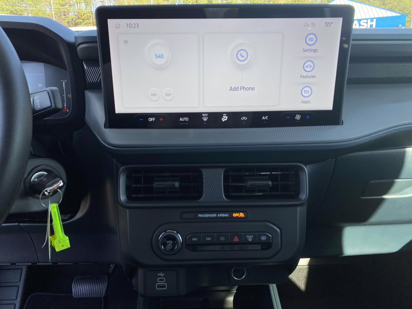 2026 Oxford White Ford Maverick XL FWD Truck